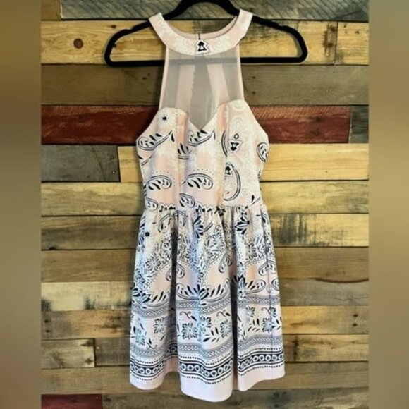 Trixxi Pale Pink And Blue Puff Print Dress Size 9 - Picture 1 of 7